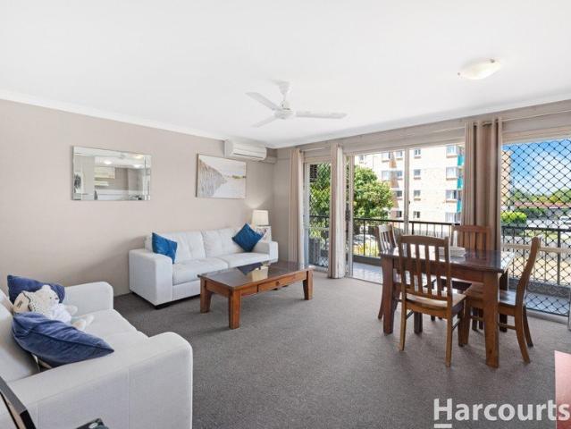 Furnished Beachside Apartment