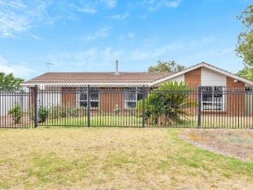 Furnished Beachside Home with Flexible Lease Options