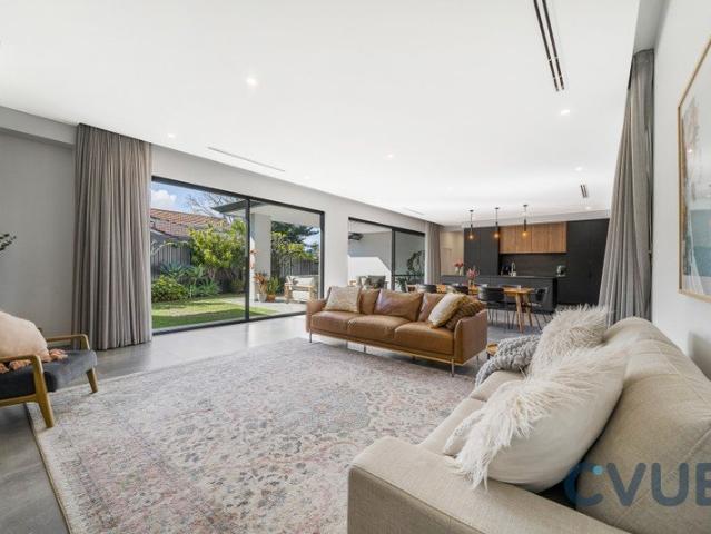 Furnished Beautiful Modern Family Home in Wonderful Wembley