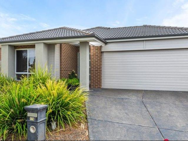 Furnished Bedroom with Split System Air Conditioning | Bills Included | Point Cook