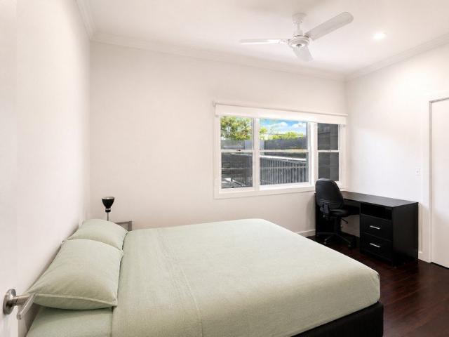 Furnished Bedroom in Ashgrove For Lease! Water, Electricity and Wi fi included in the weekly rent!