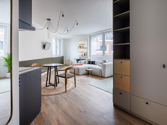 Furnished big studio apartment at the Hauptbahnhof