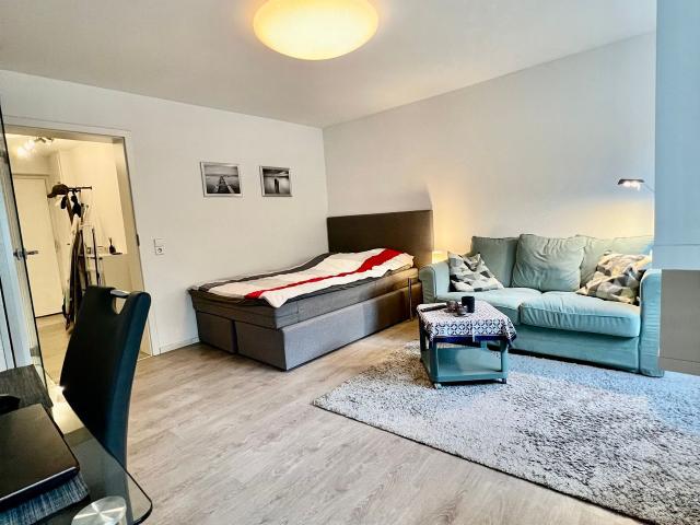 Furnished, bright 1 room flat with balcony and shared garden in a quiet residential area in Stuttgart Nord All In, Stuttgart Amsterdam Apartments for Rent