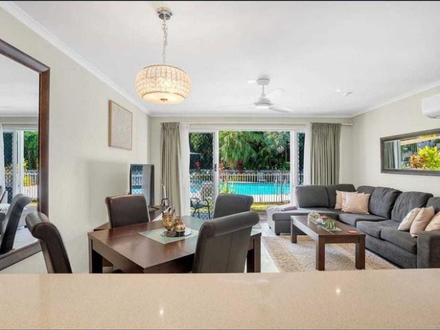 Furnished ground floor apartment in tropical palm cove
