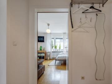 Furnished ground floor apartment in Moosach for rent
