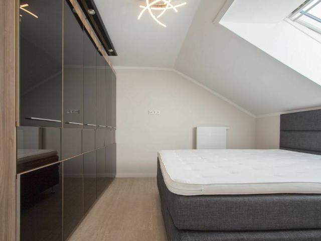 Furnished designer apartment in optimal traffic location, Hannover Amsterdam Apartments for Rent
