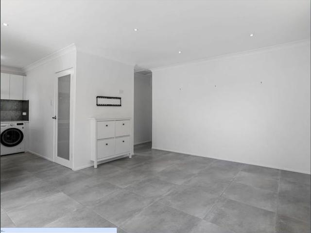 Furnished duplex in Central Southport Location