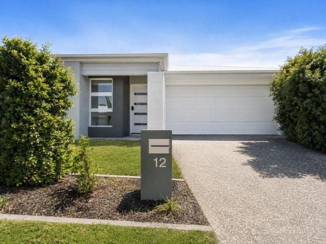Furnished Ensuite Room Quiet Professional Share House