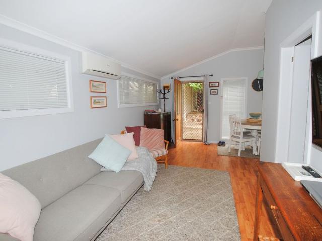 FURNISHED EAST MUDGEE PRIVATE STUDIO