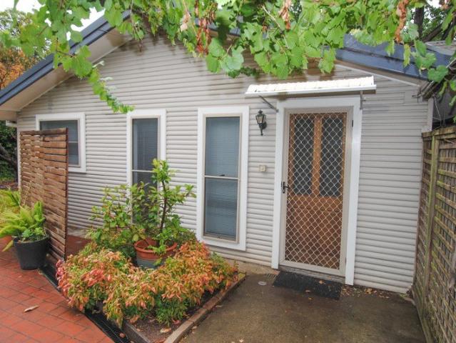 FURNISHED EAST MUDGEE PRIVATE STUDIO