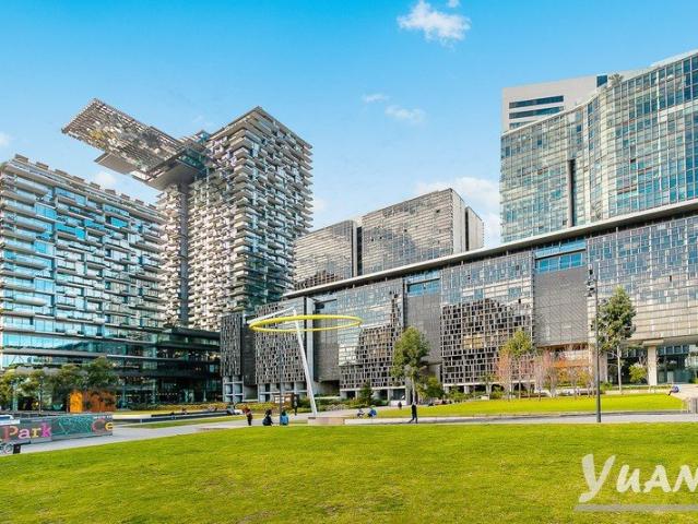 FURNISHED EXECUTIVE STUDIO APARTMENT IN THE HEART OF CHIPPENDALE