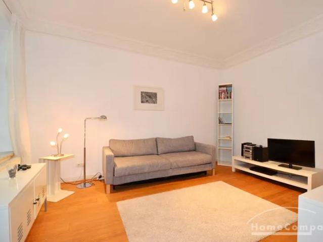 Furnished flat with garden in popular central location