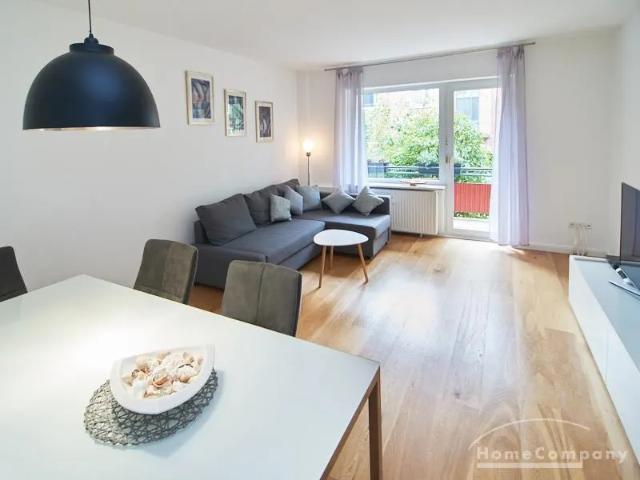 Furnished flat with 2 bedrooms, 2 bathrooms and balcony in Hamburg Eimsbüttel