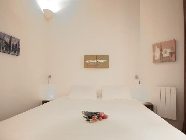 Furnished flat for 4 people metro Bonne Nouvelle