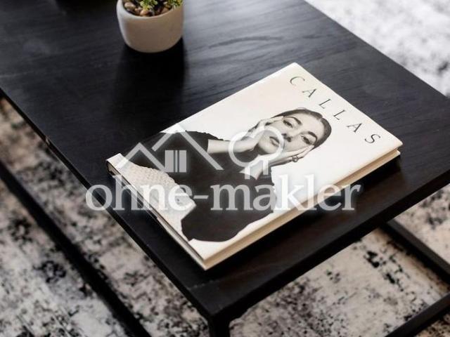Furnished & fully equipped: bright 2 room apartment Altbau with wooden flooring in Berlin Mitte