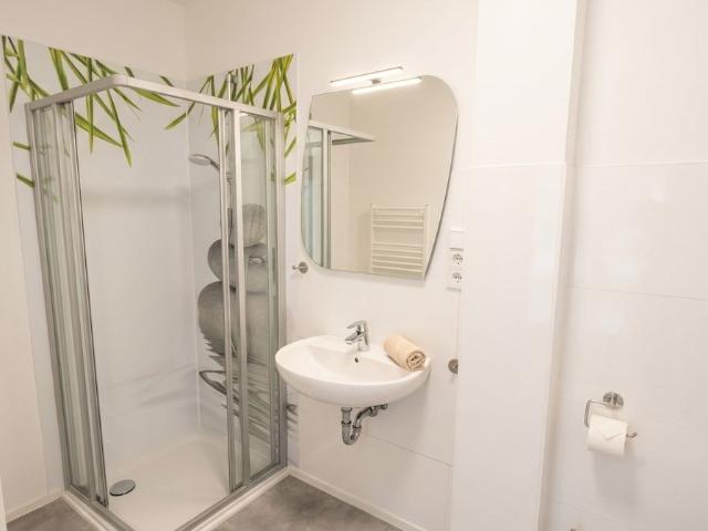 Furnished, fully equipped ground floor apartment centrally located & by the forest, Essen Amsterdam Apartments for Rent