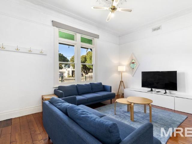 Furnished house in great location