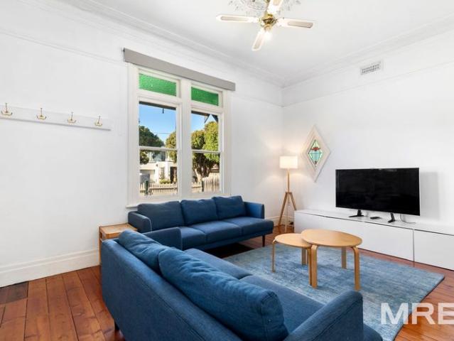Furnished house in great location
