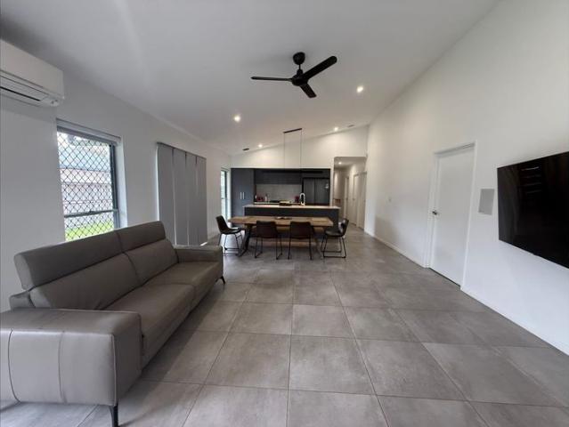 FURNISHED HOME IN FAMILY FRIENDLY ESTATE