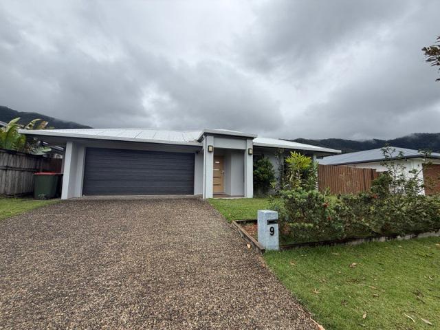 FURNISHED HOME IN FAMILY FRIENDLY ESTATE