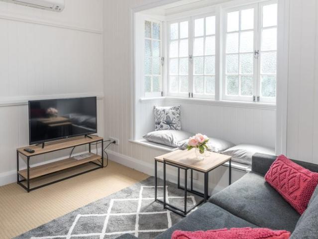 Furnished & Including Bills, Located in Camp Hill