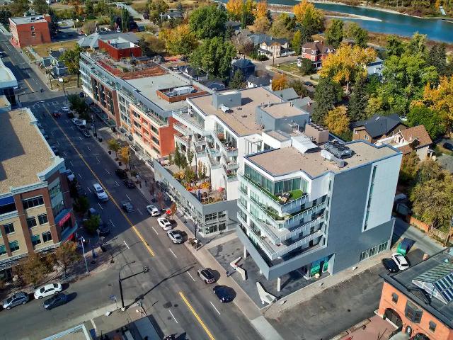 Furnished Inglewood Penthouse 2 Bed/2 Bath with Parking 2 — 2 Bedrooms+ Den Condo Unit