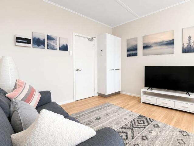 Furnished One Bedroom Apartment in Convenient Morwell Location
