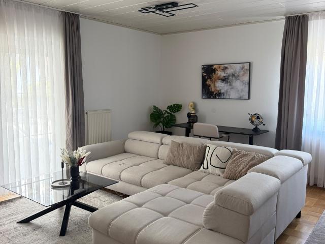 Furnished One Bedroom Apartment – 5 Minute Walk to the S Bahn, Just One Stop from Frankfurt Airport