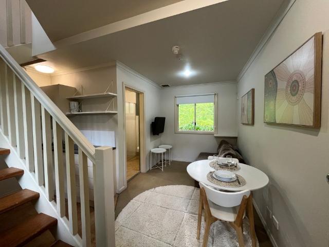 Furnished One Bedroom Loft In Cooranbong
