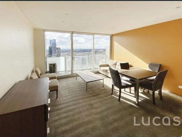 Furnished One Bedroom Living in the Heart of Melbourne