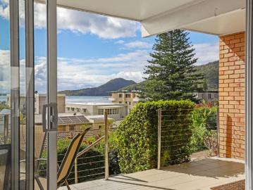 Furnished Oceanfront Living Shoal Bay