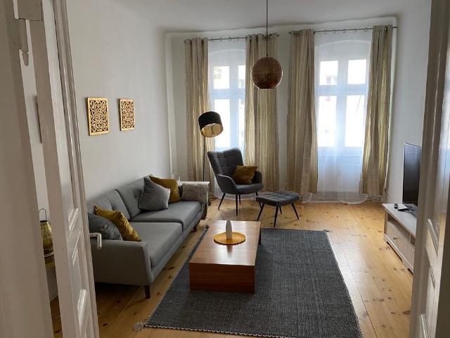 Furnished old building flat, completely furnished with balcony Berlin Amsterdam Apartments for Rent