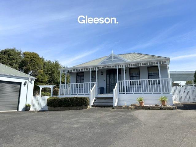 Furnished or Unfurnished 3 Bedroom Family Home