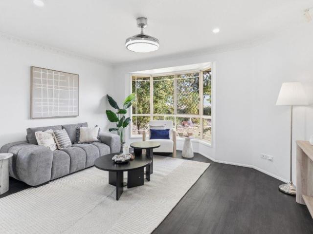 Furnished or Unfurnished Spacious Family Living in a Prime Stretton State College Catchment Location