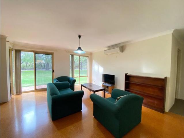 Furnished, low maintenance, 3 bedroom unit in West Busselton