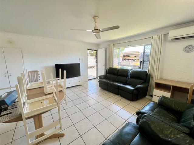 Furnished Low set Unit