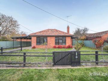 Furnished living in the heart of Newington!