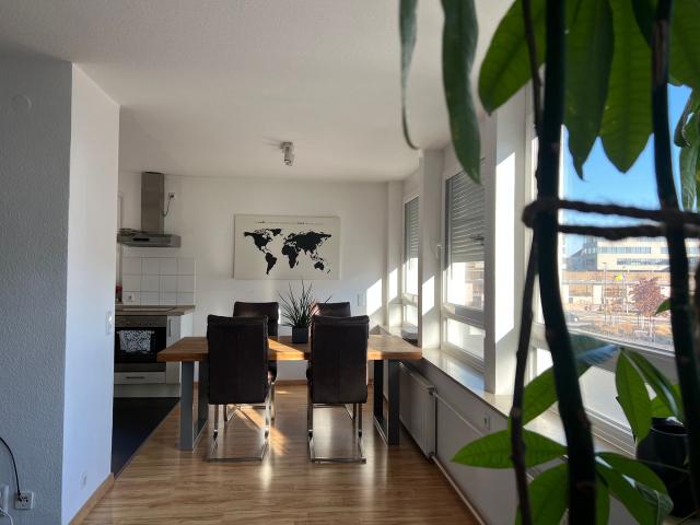 FURNISHED, LIGHT FLOODED 4 ROOM APARTMENT IN PRIME LOCATION, Heilbronn Amsterdam Apartments for Rent