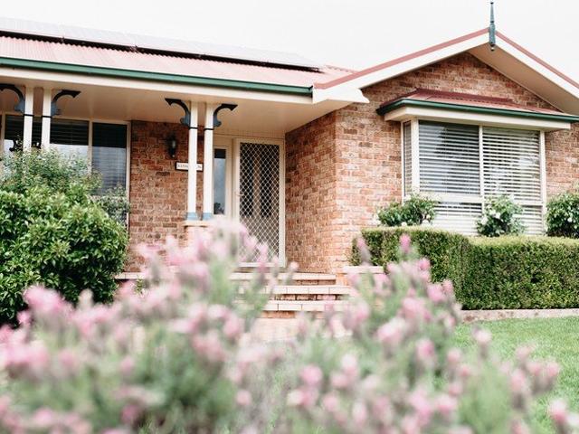 Furnished Luxury Meets the Feeling of Coming Home