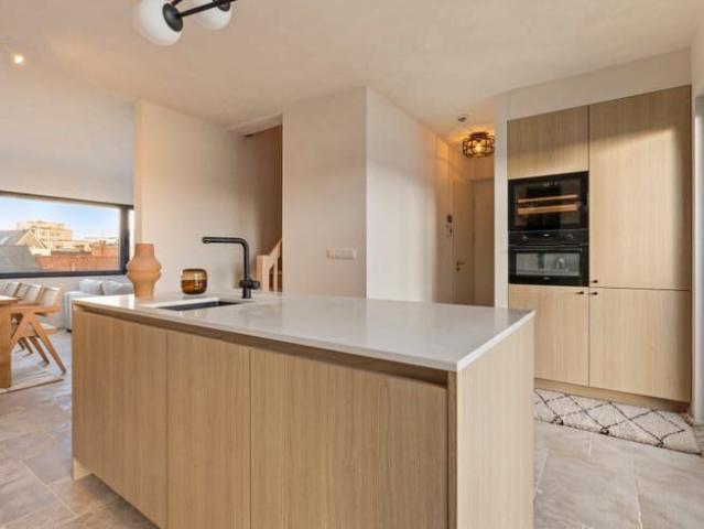 Furnished Luxury New Build 2 bed apt SOUTH