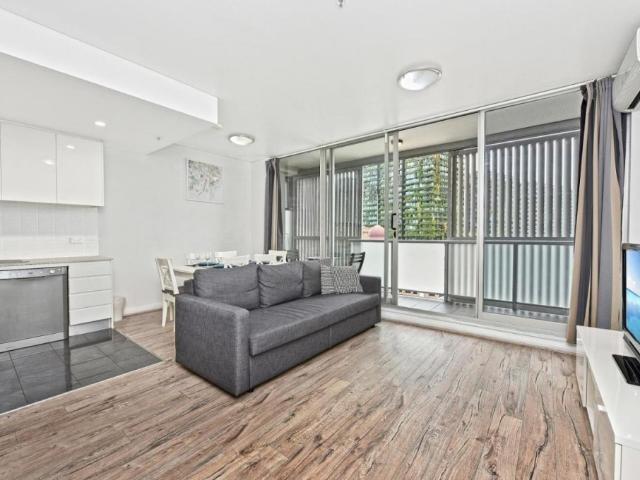 Furnished Modern One Bedroom Apartment In Perfect Location