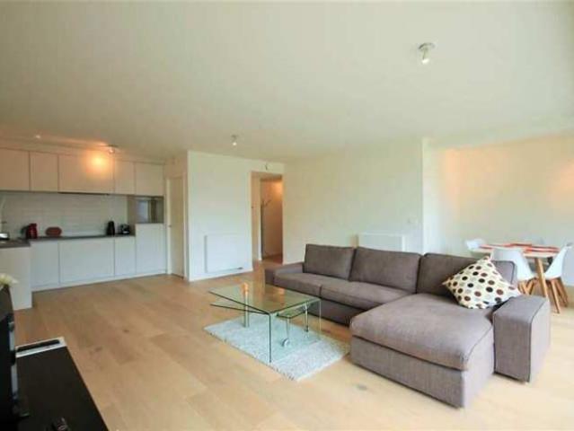 Furnished modern apartment with parking in a quiet location