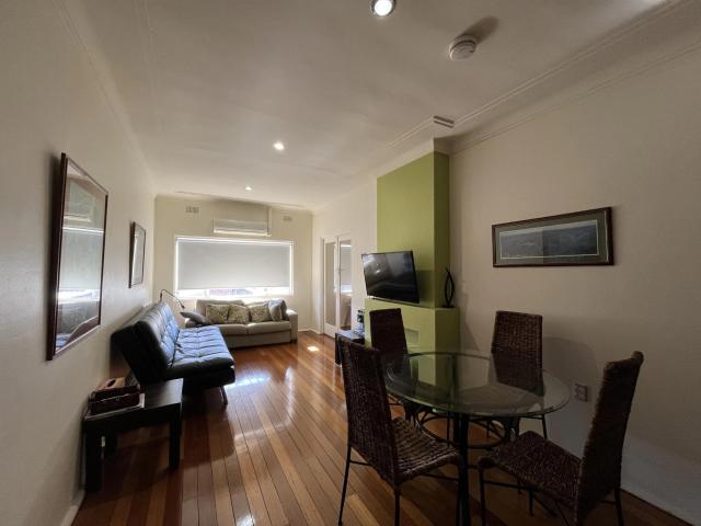 FURNISHED MODERN APARTMENT AVAILABLE TO LEASE