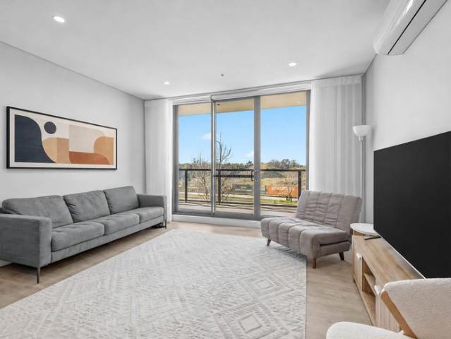 Furnished Modern Apartment Living in the Heart of Edmondson Park!