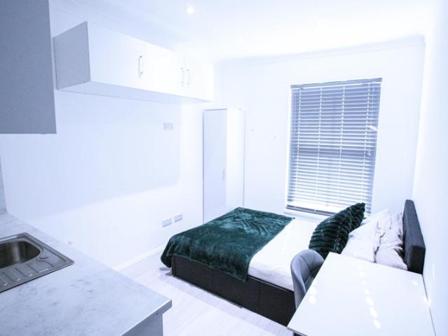 Furnished Modern Studio Central Cambridge