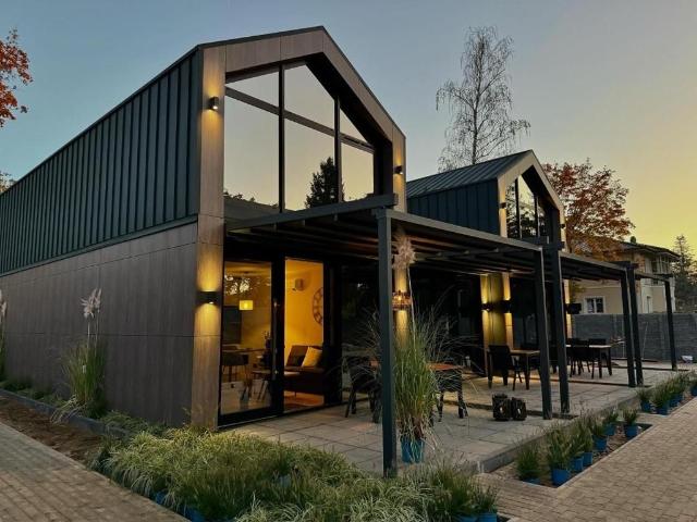 Furnished modern tiny house in Rangsdorf on the B96