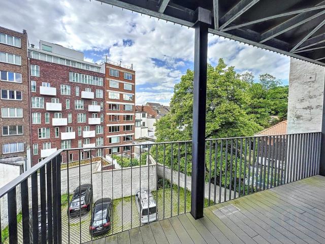Furnished modern 1B apartment terrace 2nd floor Botanique
