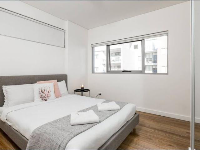 Furnished Modern 2 Bedroom Apartment !