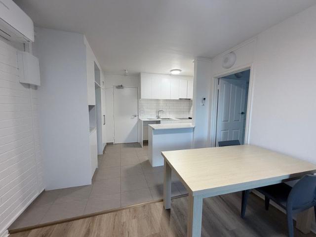 Furnished Modernised ONE Bedroom Apartments with 1 Car bay