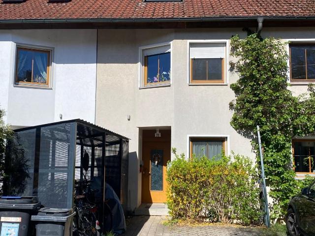 Furnished mid terrace house in prime location